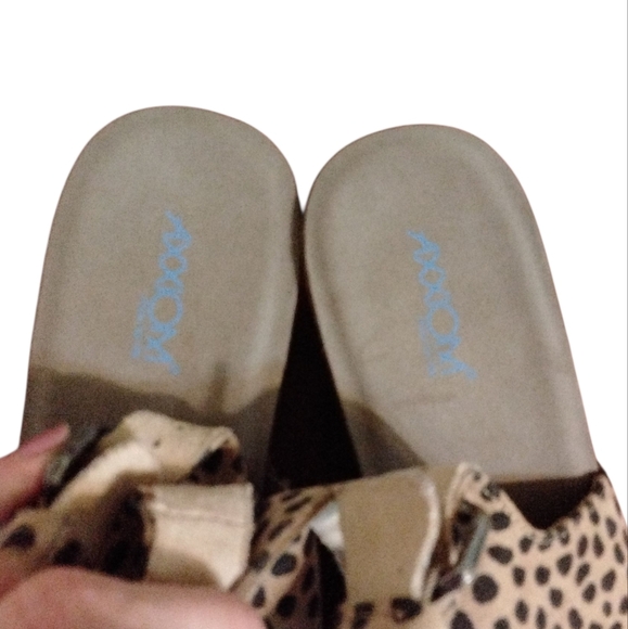 Axxiom Cheetah Print Cushioned Wedge Sandals Black and Tan Sling Back Sandals 8M - Picture 5 of 11